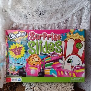 SHOPKINS SURPRISE SLIDES GAME 2016 WONDER FORGE INC. AGE 5+ 2-4 PLAYERS COMPLETE